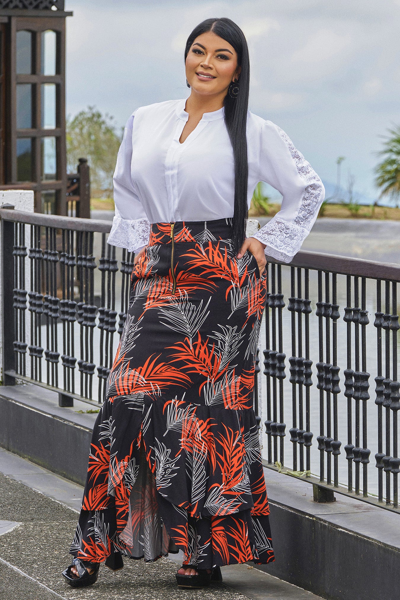 Falda con doble bolero en rayón estampado