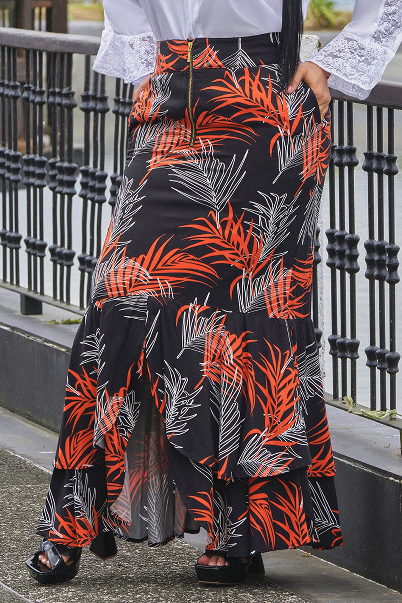 Falda con doble bolero en rayón estampado