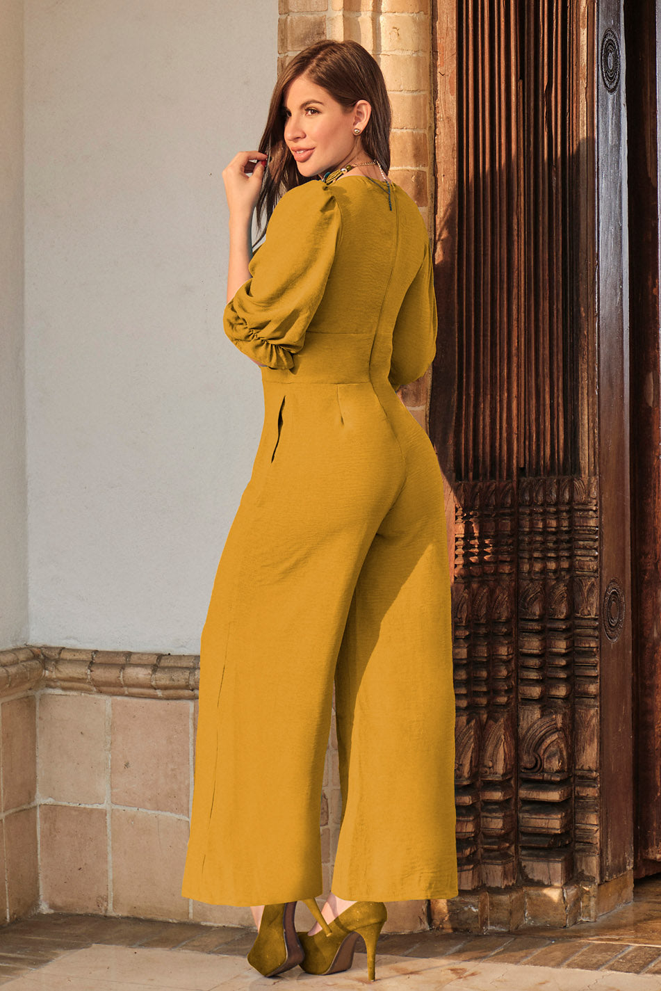 Enterizo con amarre en frente en rayón