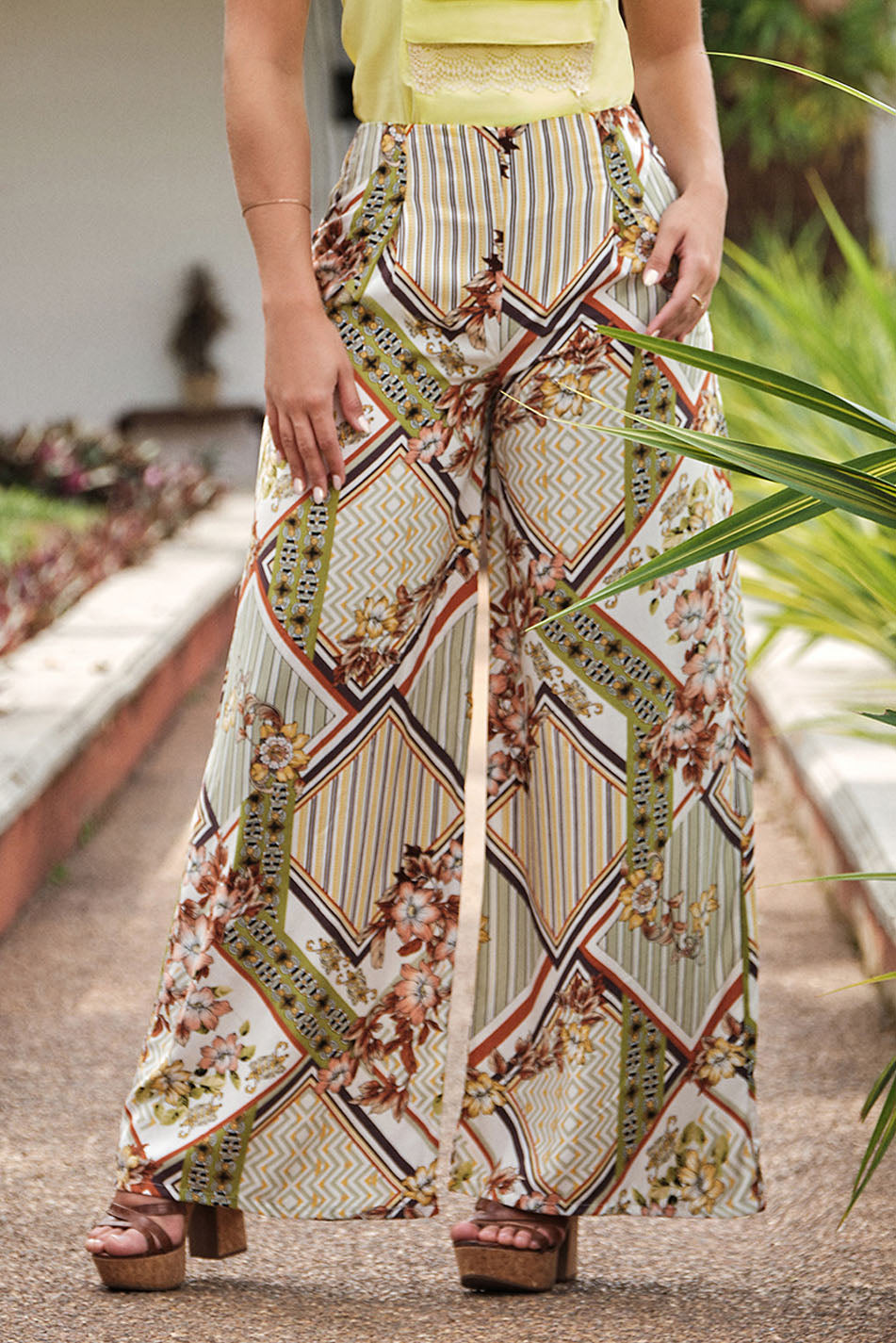 Pantalón en rayón estampado