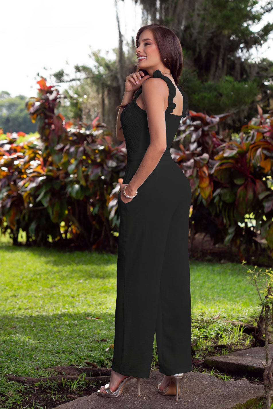 Enterizo en rayón craquelado y frente en guipur