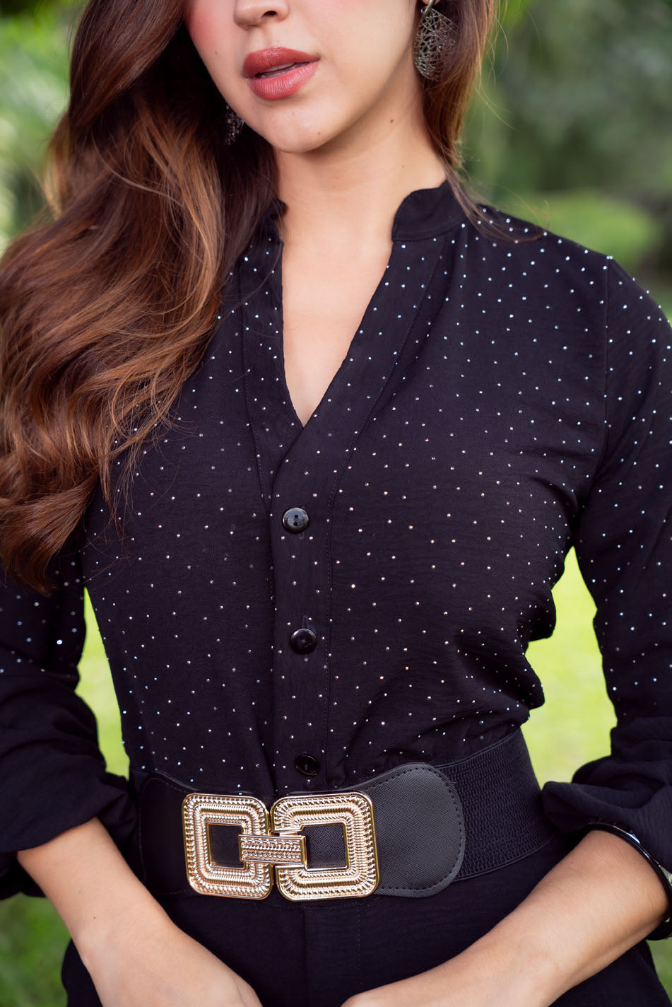 Enterizo en rayón craquelado en contraste con piedras