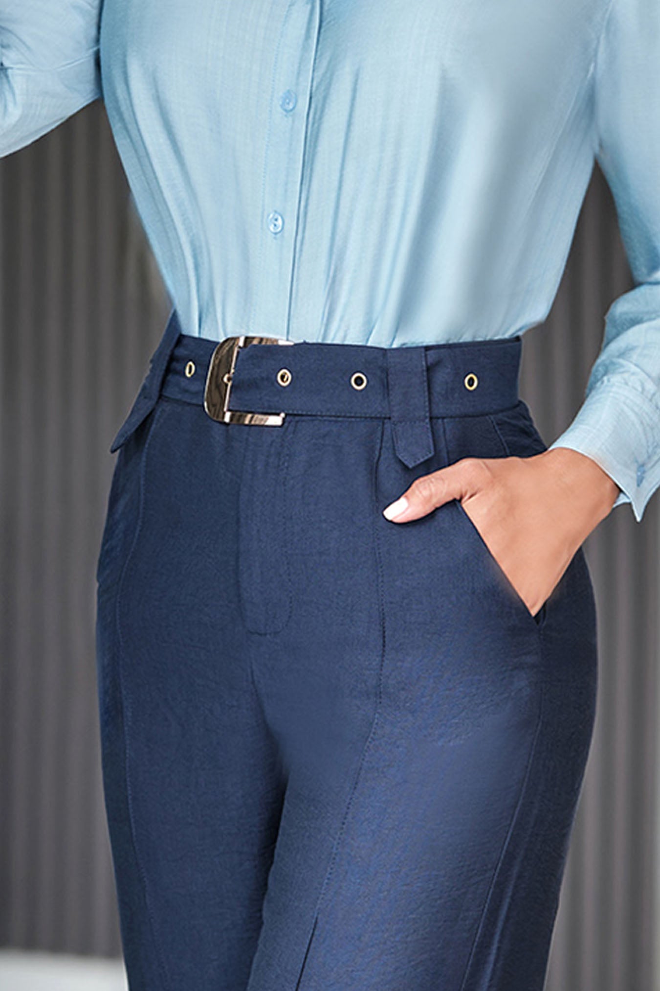 Pantalón elaborado en rayón