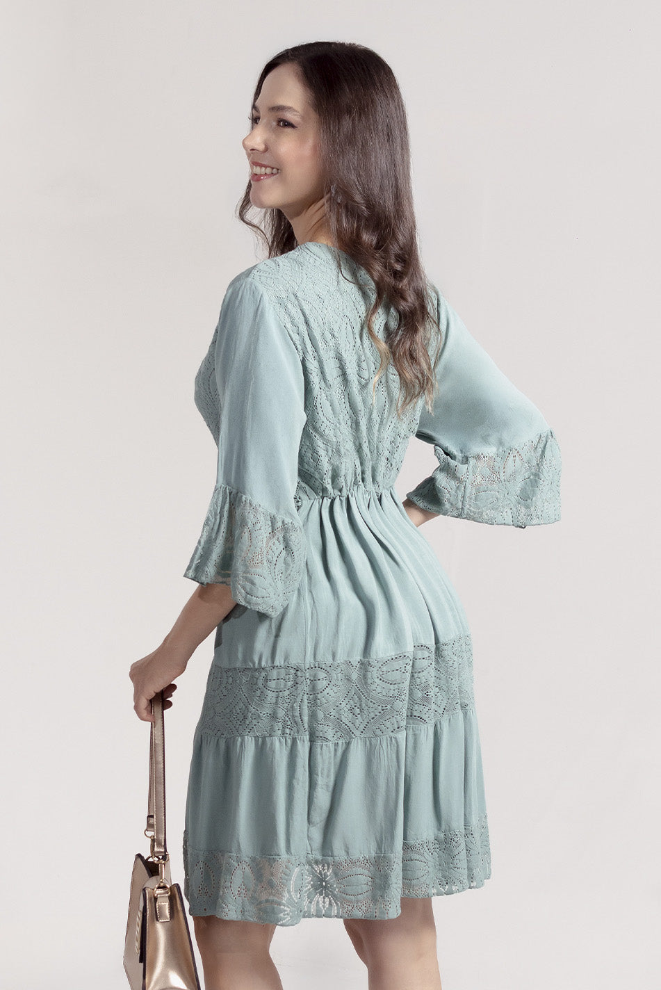Vestido midi en algodón y guipur