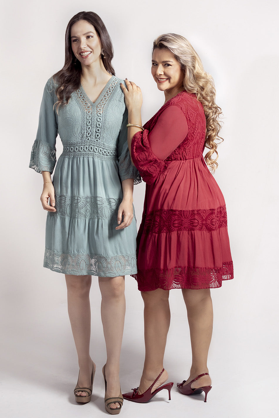 Vestido midi en algodón y guipur