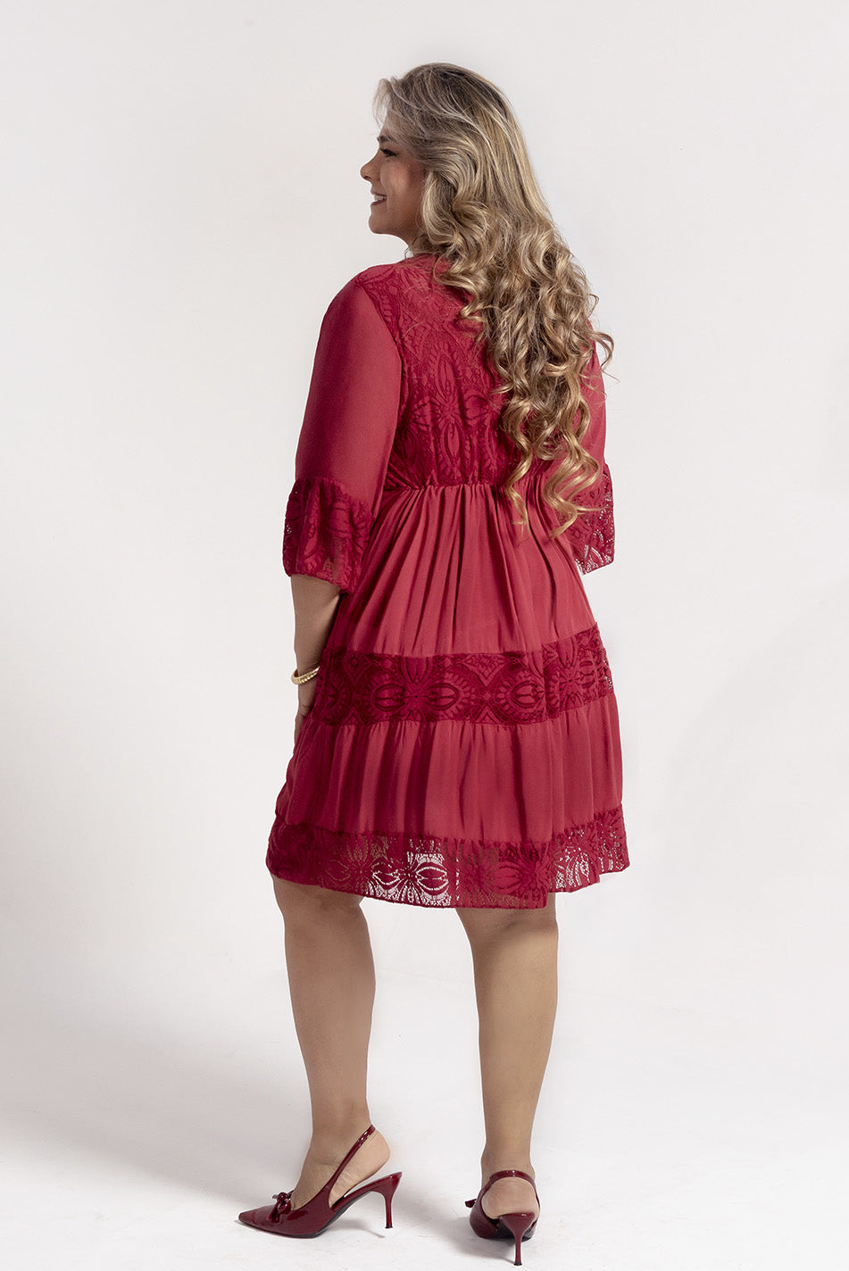 Vestido midi en algodón y guipur