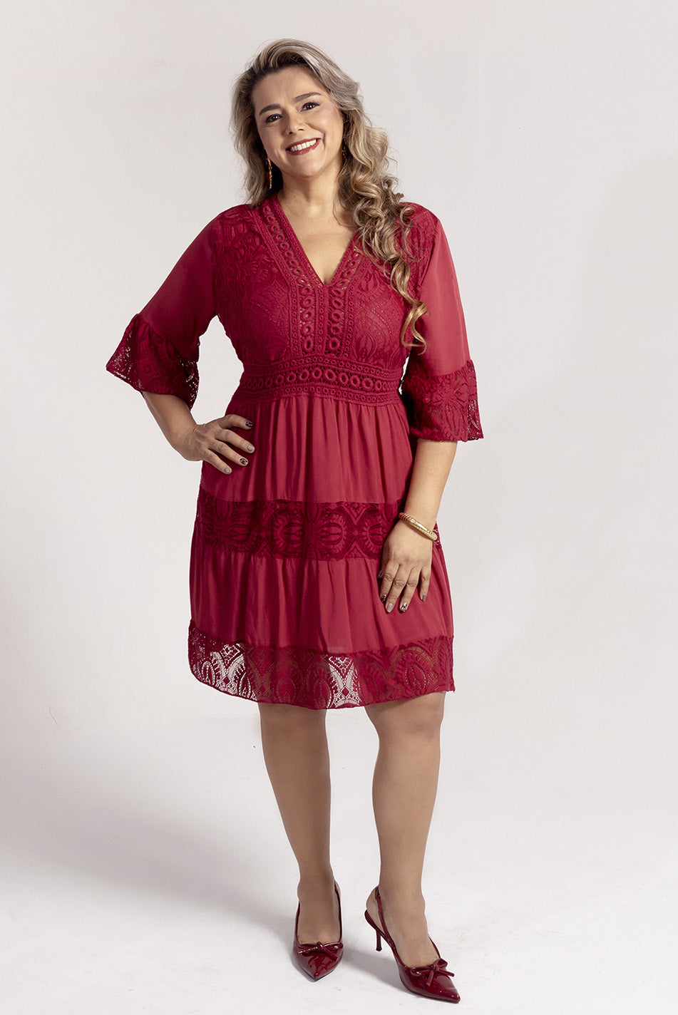 Vestido midi en algodón y guipur