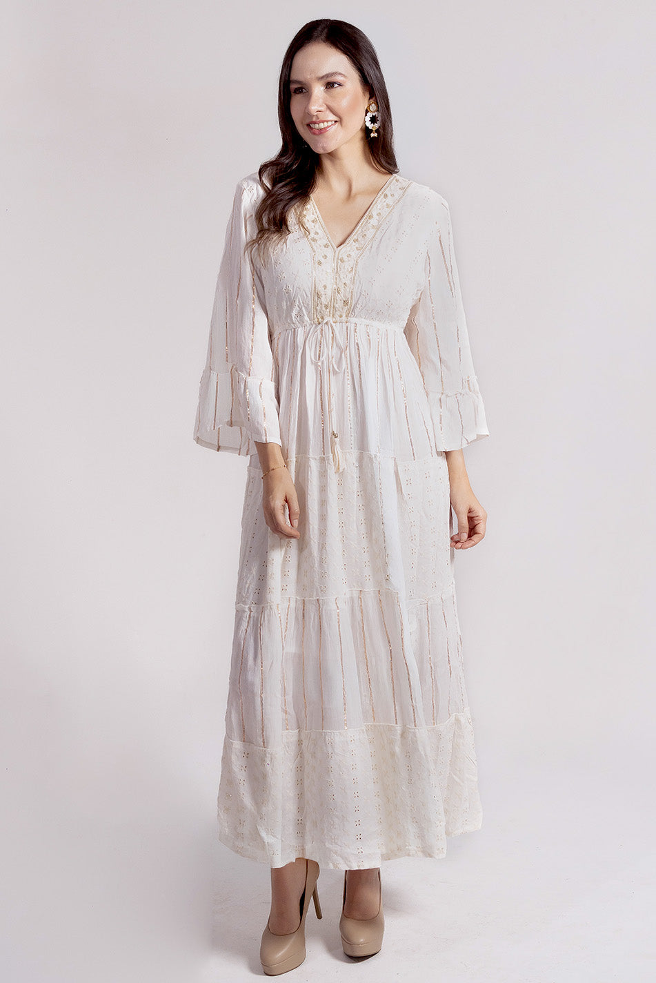 Vestido largo en algodón, hoja rota y guipur